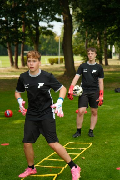 Professionelles Torwarttraining im Fussballcamp von Prokickers, Procamp NRW